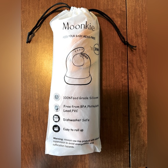 Moonkie Bibs - Picture 2 of 3